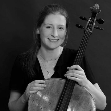 Hire Joanna Twaddle Cellist with Encore