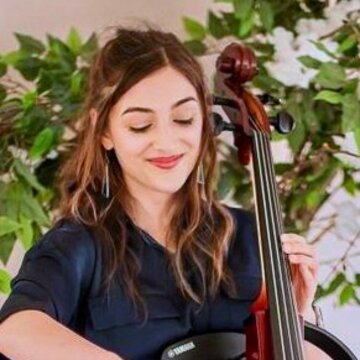 Hire Cellist Eliza Cellist with Encore