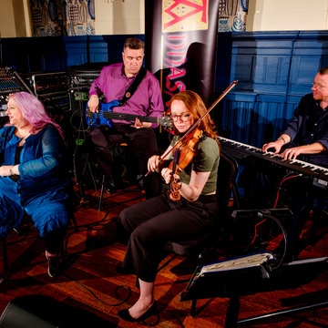 Hire Annasach Ceilidh Band Ceilidh band with Encore