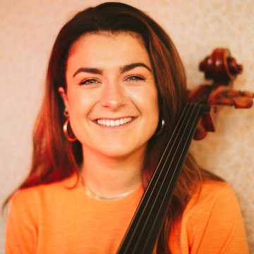 Hire Saran Davies Cellist with Encore