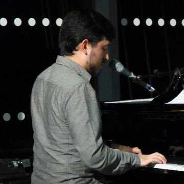 Hire Pedro Asencio Pianist with Encore