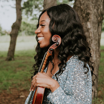 Hire Mahaliah Edwards Violinist with Encore