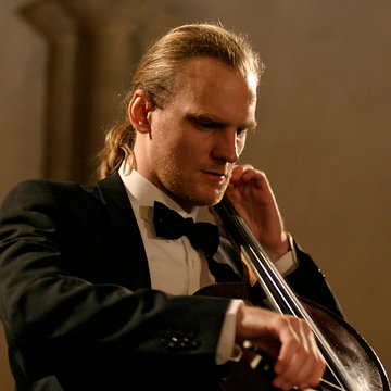 Hire Frantisek Brikcius Cellist with Encore