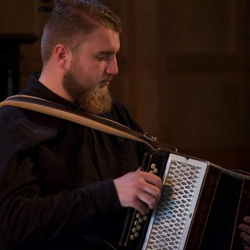 Hire Will Allen Accordionist with Encore