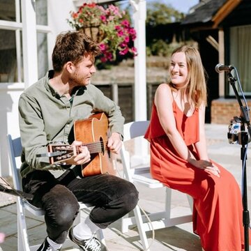 Hire Aymee Weir Duo Acoustic duo with Encore