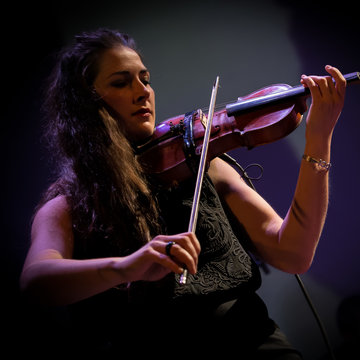 Hire Anisa Violinist with Encore