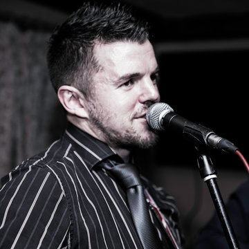 Hire Mark Crofts Singer with Encore