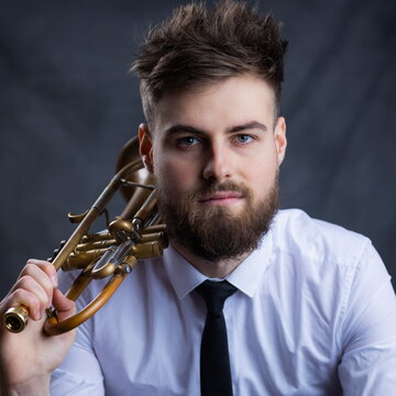 Hire Kit Dellow-Jones Trumpeter with Encore