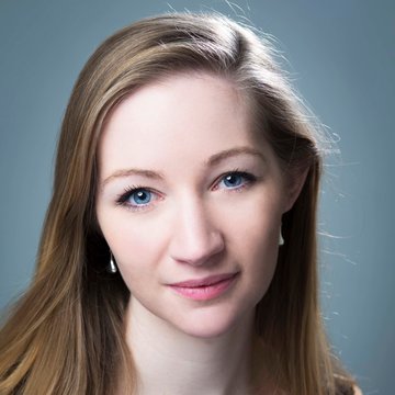 Hire Kirsten Mulcahy Singer (soprano) with Encore