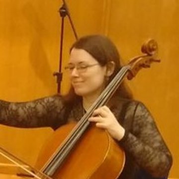 Hire Catherine Strachan Baroque cellist with Encore