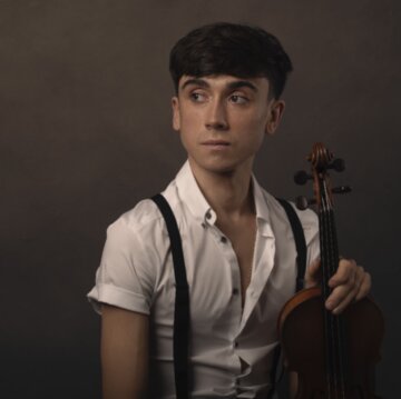 Hire Jordan Garbutt Violinist with Encore