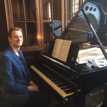 Hire Joe Wilson Pianist with Encore