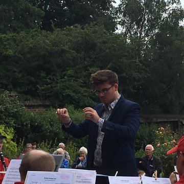 Hire Euan Holwill Conductor with Encore
