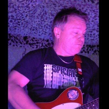 Hire Stuart Modway Electric guitarist with Encore