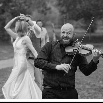 Hire Billy Thompson Violinist with Encore