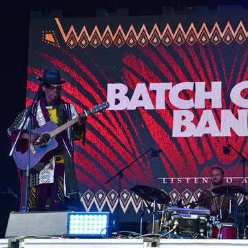 Hire Batch Gueye Guitarist with Encore