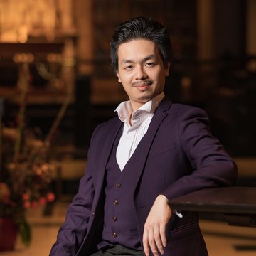 Hire Michael Lam Singer (baritone) with Encore