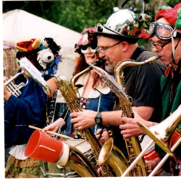 Hire Les Zoings Brass band with Encore