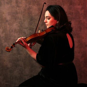 Hire Hannah Littlechild Violinist with Encore