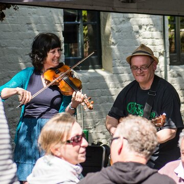 Hire Celtic Confusion 3-piece Ceilidh Band Ceilidh band with Encore