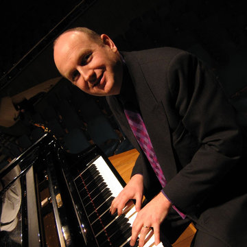 Hire Jonathan Vinten Pianist with Encore