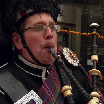 Hire Lorne MacDougall Bagpiper with Encore