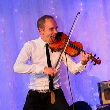 Hire Richard Sanderson Electric violinist with Encore