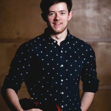 Hire Robbie Mackenzie Violinist with Encore