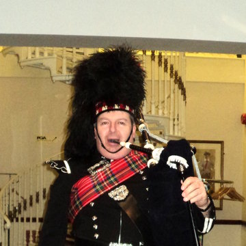 Hire Mark Haynes (Bagpipe Moments) Bagpiper with Encore