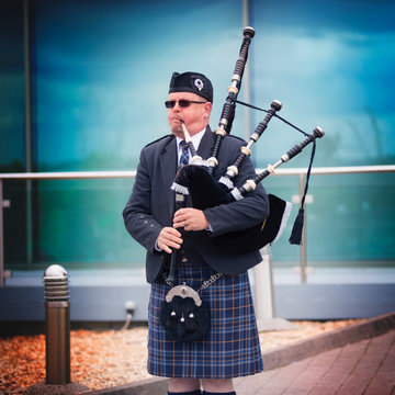 Hire Tam The Piper Flautist with Encore