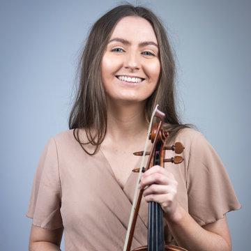 Hire Rebecca Young Violinist with Encore