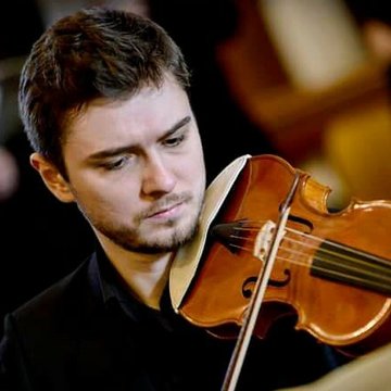 Hire Iulian Turicianu Baroque violinist with Encore