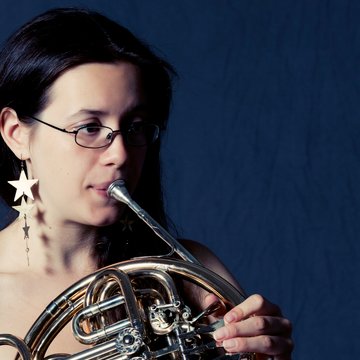 Hire Anna Drysdale French horn with Encore