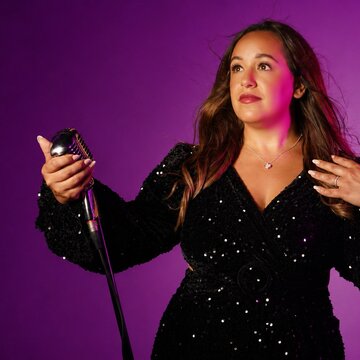 Hire Holly Jayne  Singer with Encore