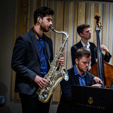 Hire Vibrant Jazz Jazz band with Encore