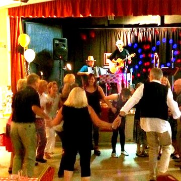 Hire Ceilidh's Comet Barn Dance Band Folk band with Encore
