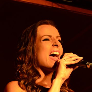 Hire Lauren Austin Singer (alto) with Encore