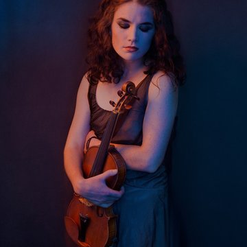 Hire Hana Maria Violinist with Encore