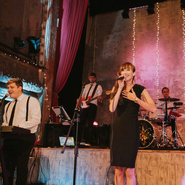 Hire The Cheers Wedding band with Encore
