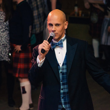 Hire John Carver Reels & Ceilidh Calling Ceilidh band with Encore