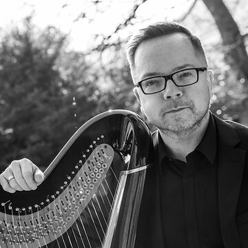 Hire Dylan Cernyw Celtic harpist with Encore