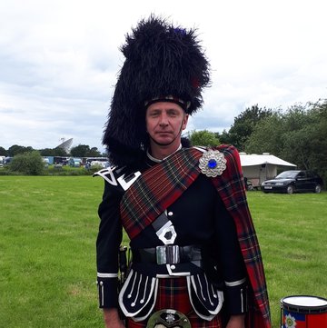 Hire Stephen Plumb Bagpiper with Encore