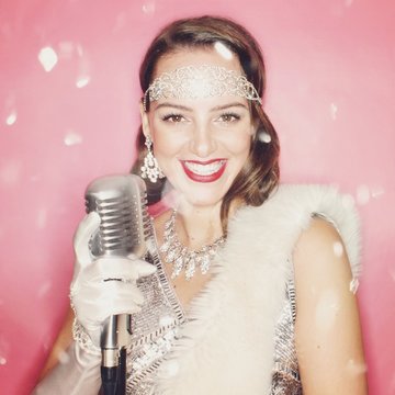 Hire Hollie De Villier Band Vintage band with Encore