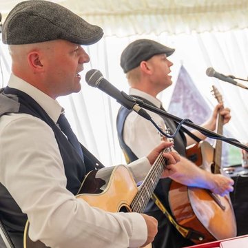 Hire Theblackmarcs Acoustic duo with Encore