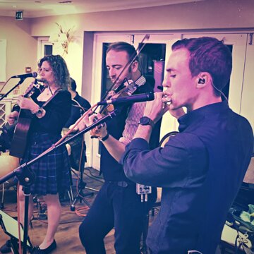 Hire Ceilidh With Us Ceilidh band with Encore
