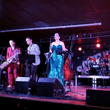 Hire Aisha Khan & The Rajahs Swing & jive band with Encore