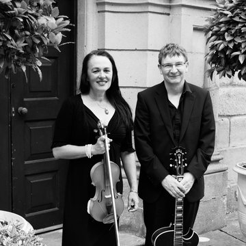 Hire Violin for Weddings Duo French group with Encore