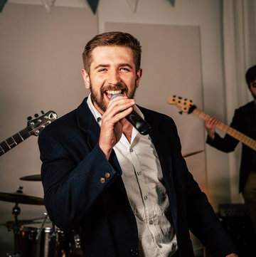 Hire Moves Til Midnight Wedding band with Encore