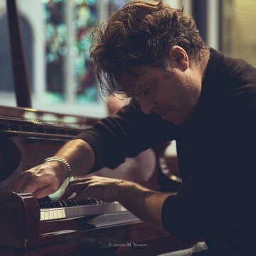 Hire Gianluca Fronda Pianist with Encore