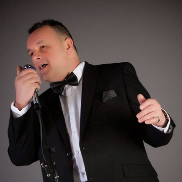 Hire francis kelly swing king Singer with Encore